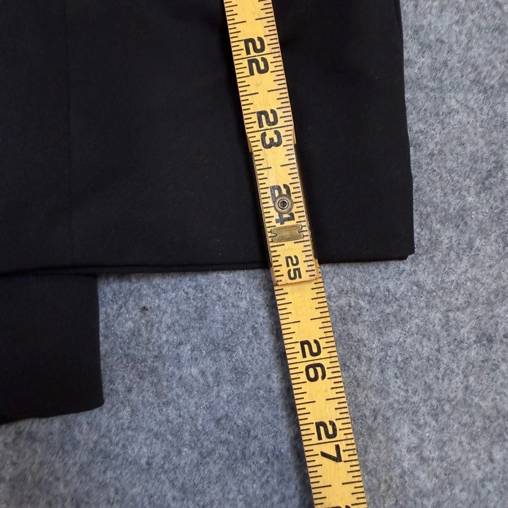 DKNY Duran Men Black 2 Piece Suit 40R 33W DNUR217W0021 New